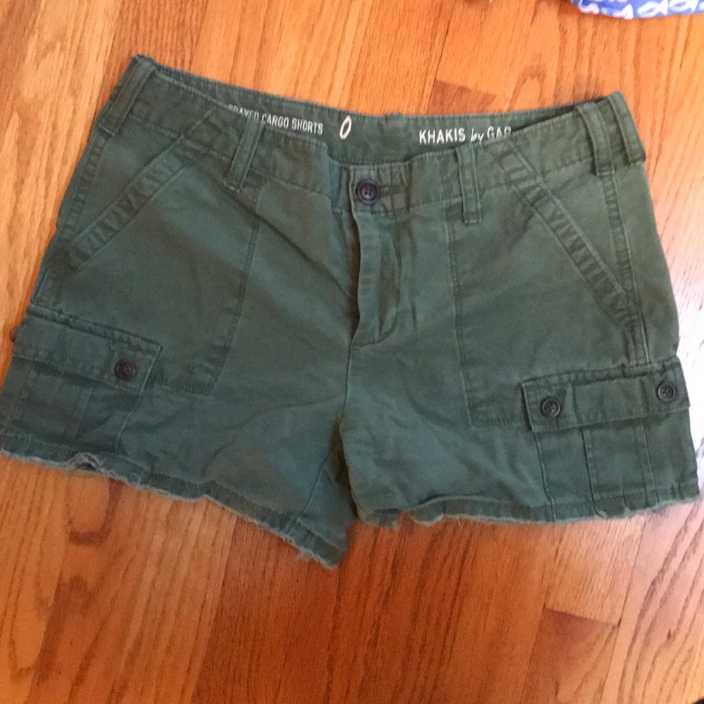 Gap cargo shorts